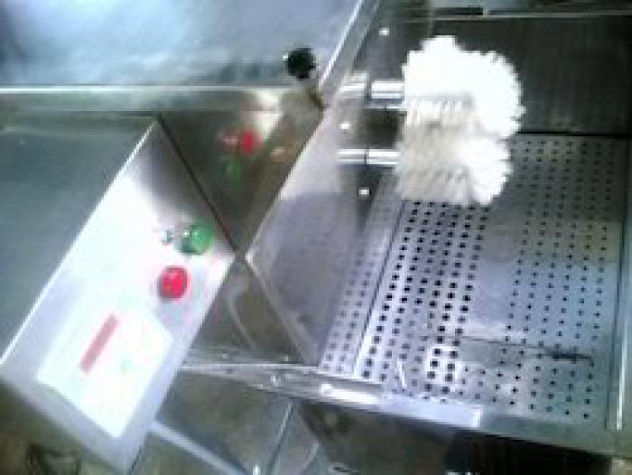 Semi-Automatic Bottle Washing Machine